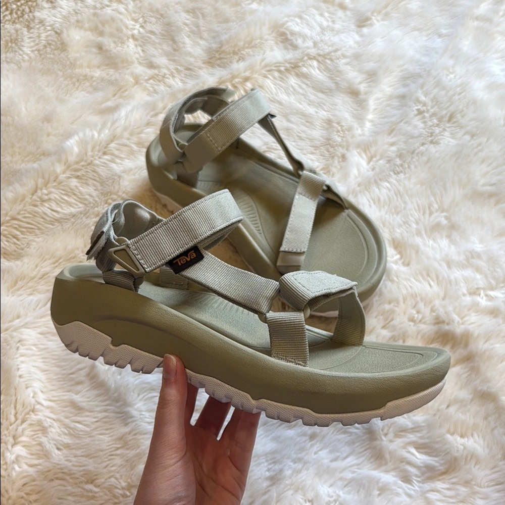 JUST LIKE NEW! Teva Women's Sandals - Olive/Eucalyptus